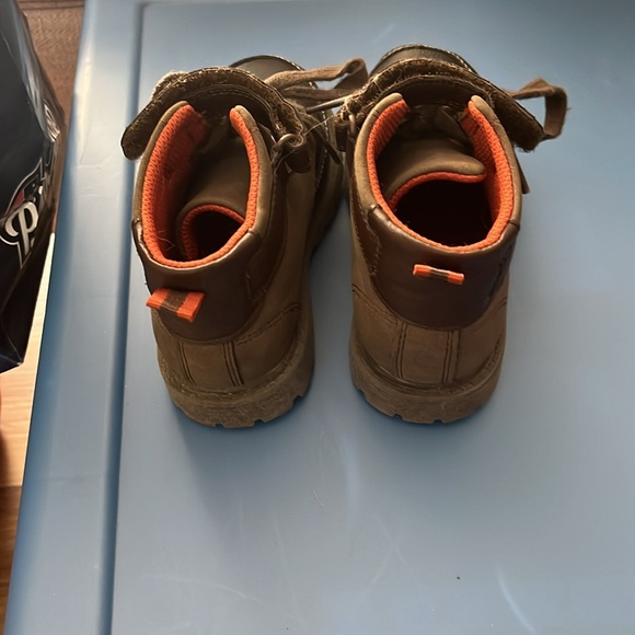 Carter’s brown boots - Picture 3 of 5
